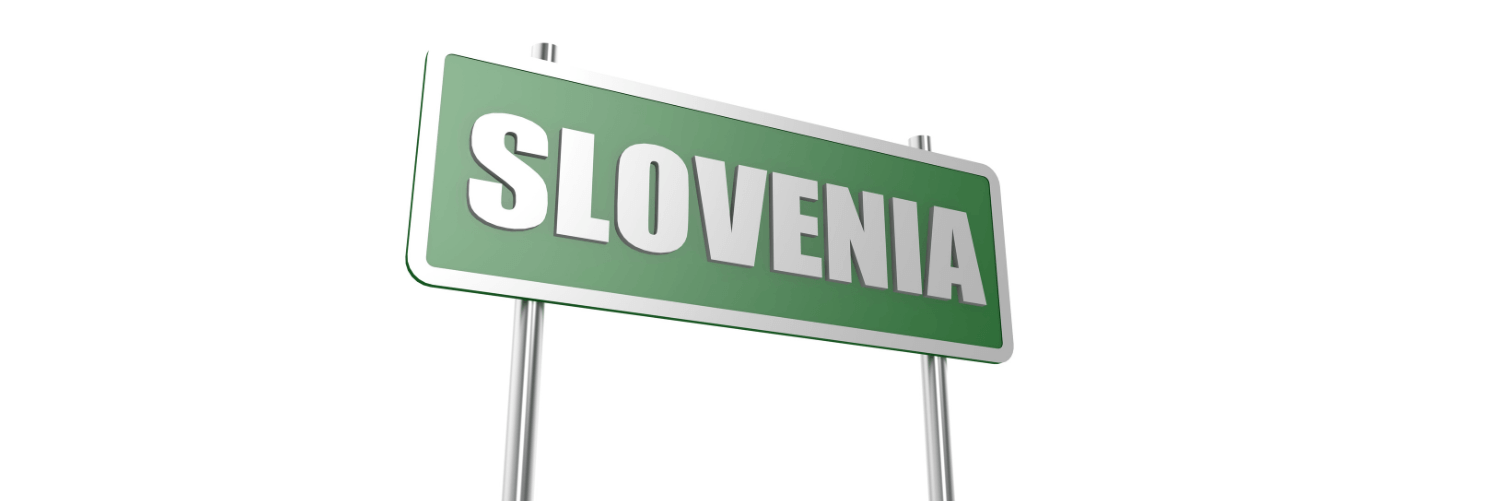 Znak z napisem Slovenia, przepisy drogowe